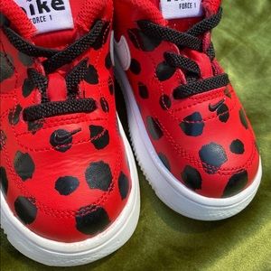 Nike Air Force 1 SE 18 ~ Lil Ladybugs DC8203-600  Toddler 8C 🔅Slip On!!🔅
